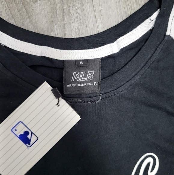 MLB - Yankees Women Tee shirts (M) - Picture 4 of 15